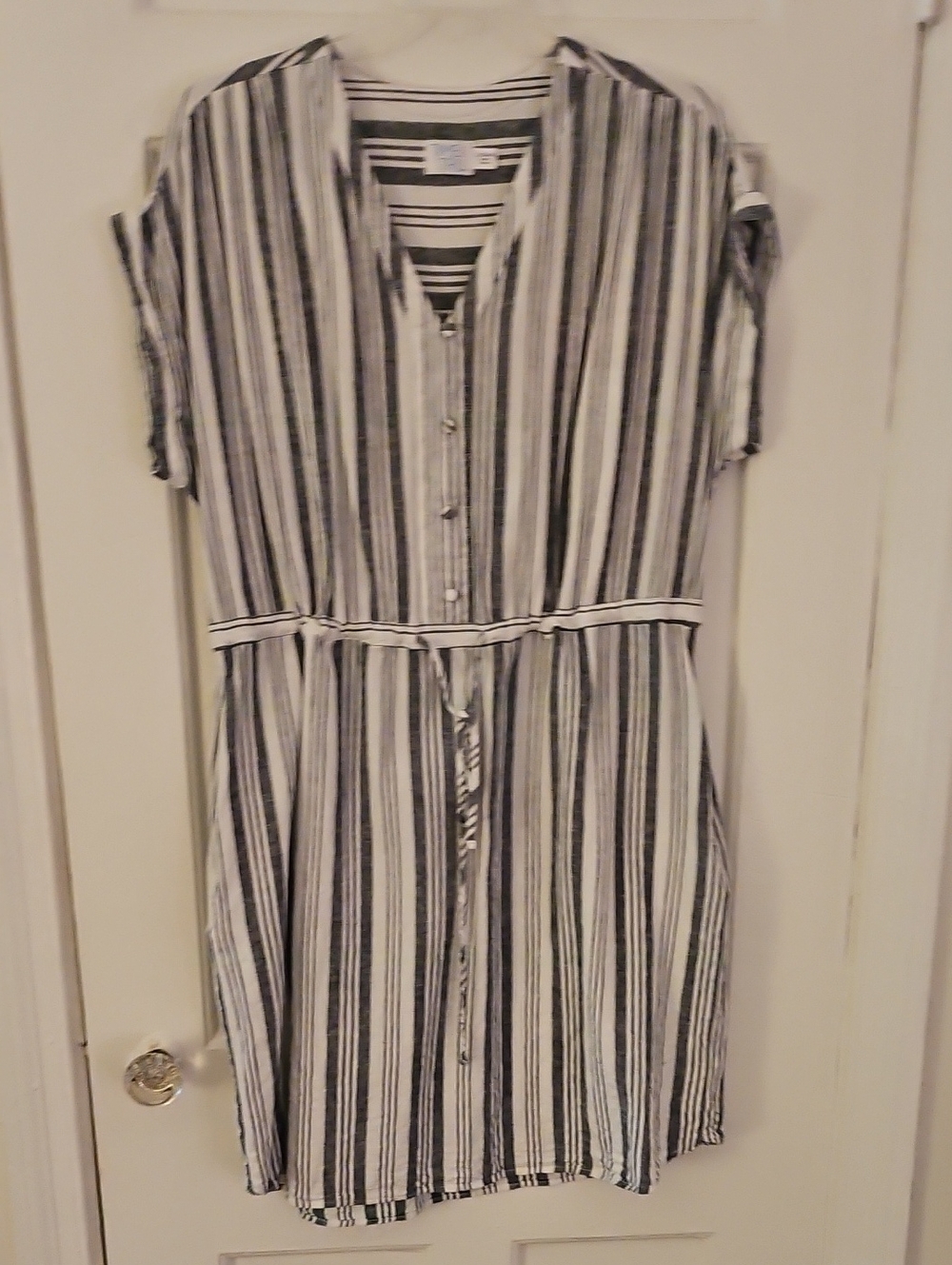 Time and Tru Black & White Vertical Stripe Midi Shirt Dress